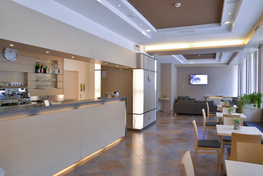 Vital Hotel Flora Comano Terme Zewnętrze zdjęcie