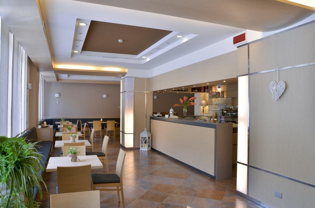 Vital Hotel Flora Comano Terme Zewnętrze zdjęcie