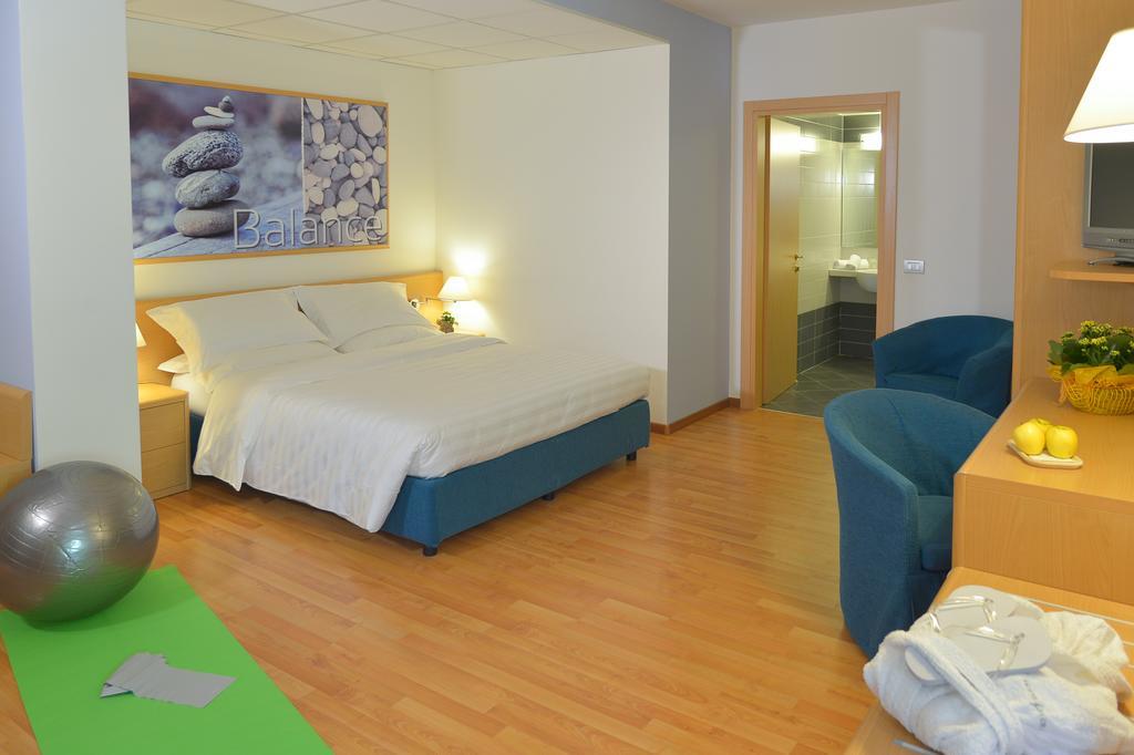 Vital Hotel Flora Comano Terme Zewnętrze zdjęcie