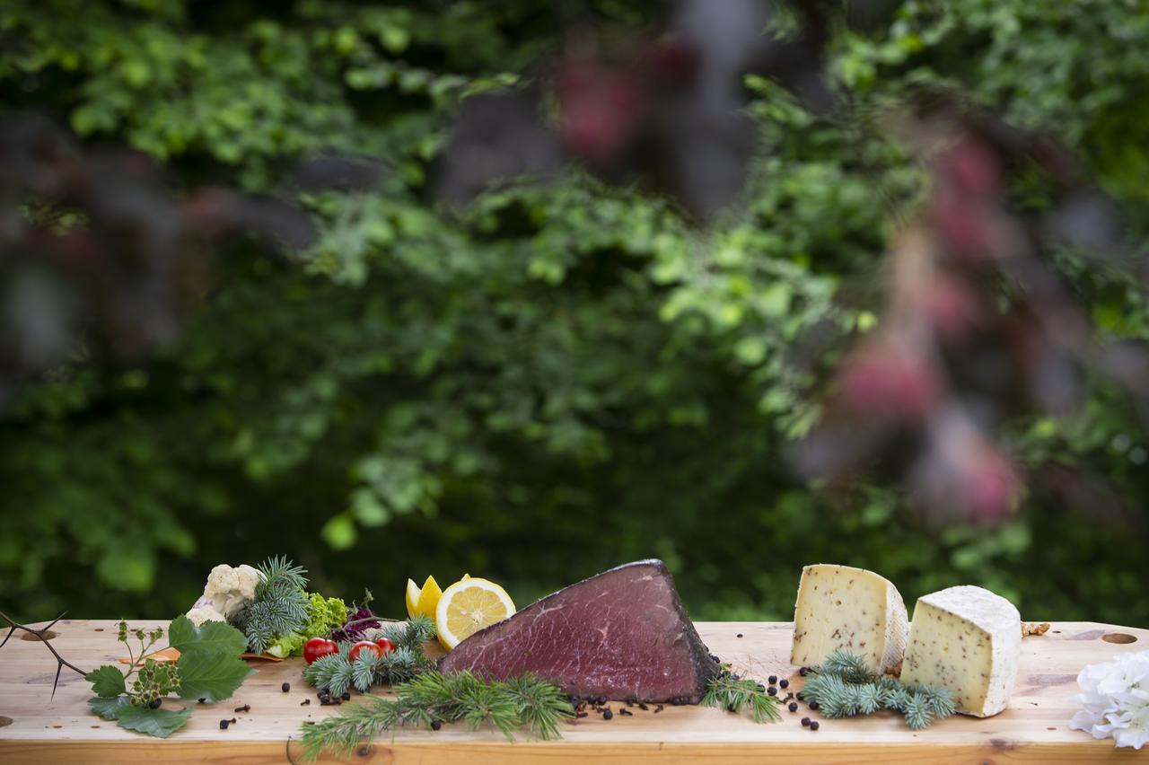 Vital Hotel Flora Comano Terme Zewnętrze zdjęcie