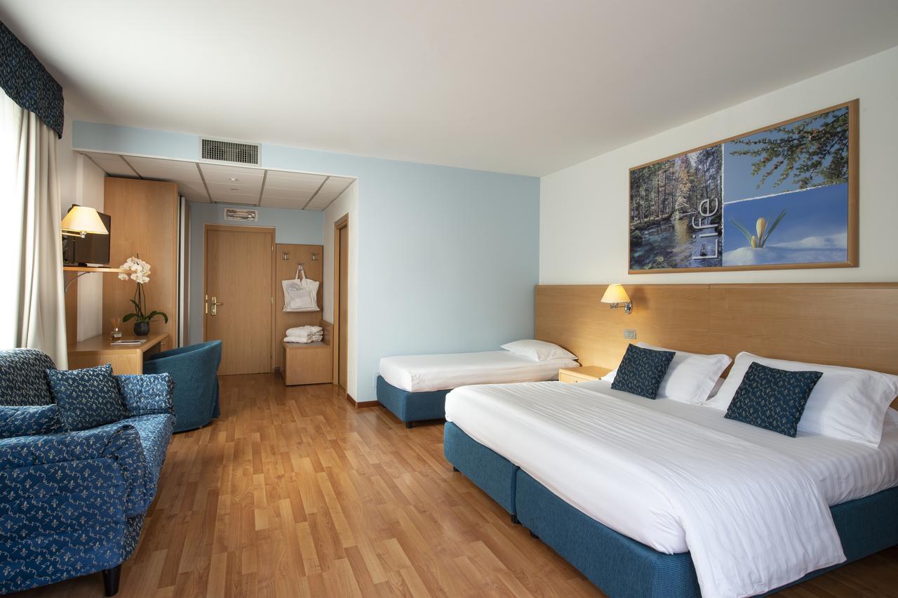 Vital Hotel Flora Comano Terme Zewnętrze zdjęcie